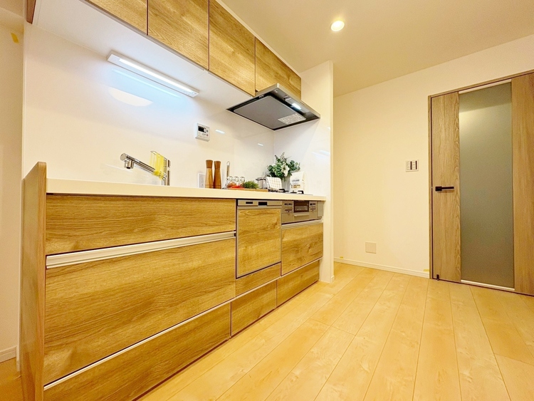 キッチン 洗練されたスタイリッシュなデザイン性と使いやすさを備えた仕様。