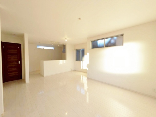 草加市新里町の画像