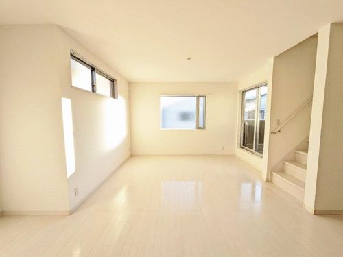 草加市新里町の物件画像