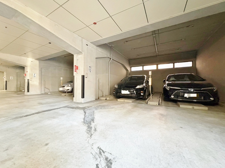 駐車場 本物件の駐車スペースです。車種制限のある場合もございますので、お気軽にお問い合わせくださいませ。