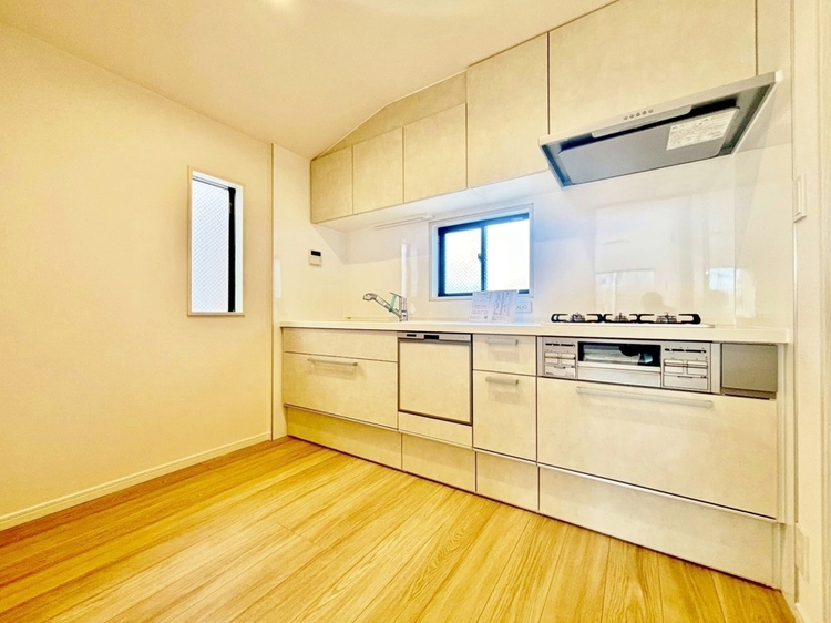 キッチン 洗練されたスタイリッシュなデザイン性と使いやすさを備えた仕様。