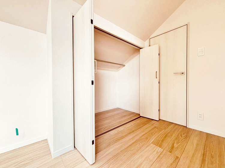 収納 居室にはクローゼットがあり、荷物もスッキリ収納して快適にお過ごしいただけます。