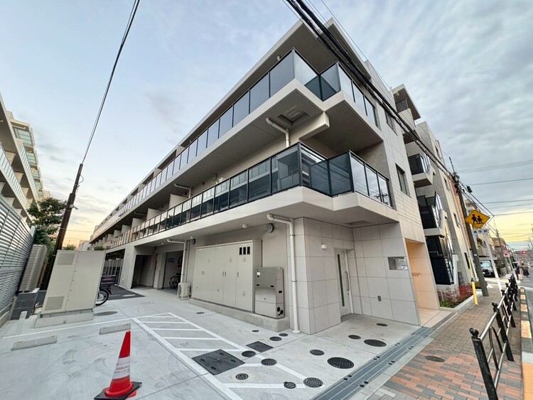 外観 資料には掲載していない情報が、現地にはたくさんあります。是非一度、現地をご確認ください。