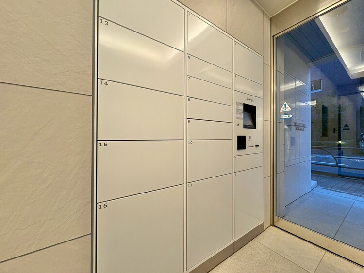 設備 外出中に活躍してくれる宅配ボックスが設置されています。家で宅配物を待たなくて済みますね。