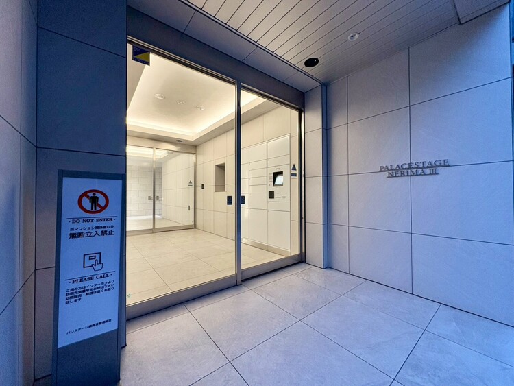 エントランス 外と内をつなぐエントランスは、まさに顔となる場所。