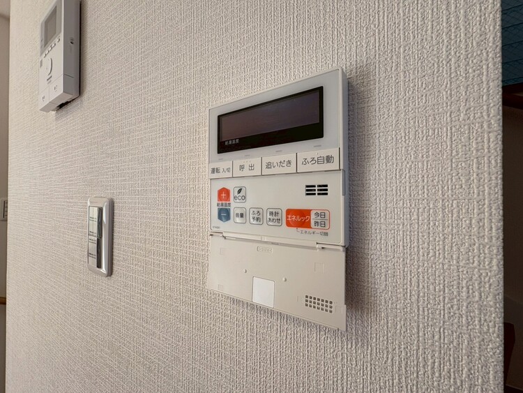 設備 見やすい画面で操作しやすい給湯パネルです。