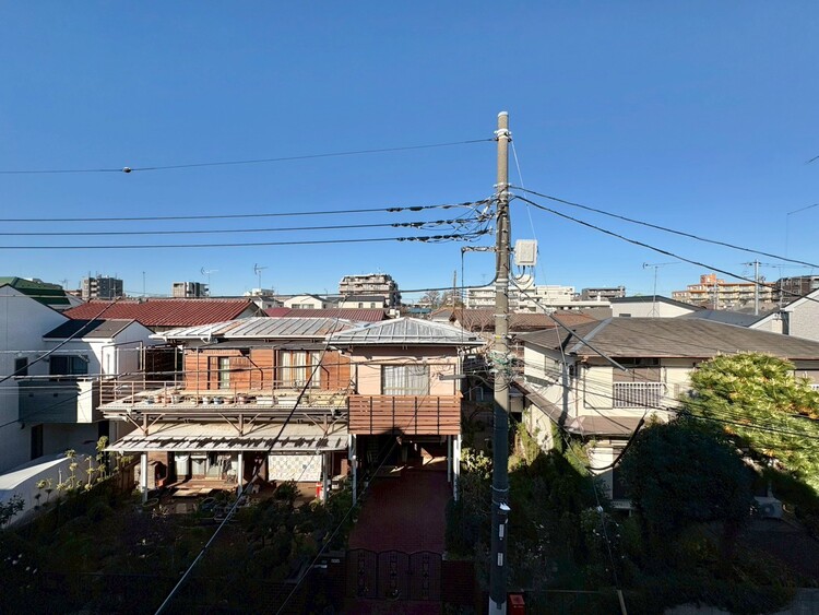 バルコニー 頬をなでる、優しい風を感じることが出来ます。