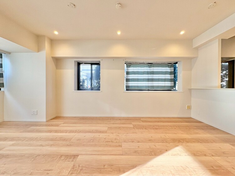 居間 居心地の良い空気感は、暮らしのステージを彩り、心からのやすらぎと満足感を与えてくれます。