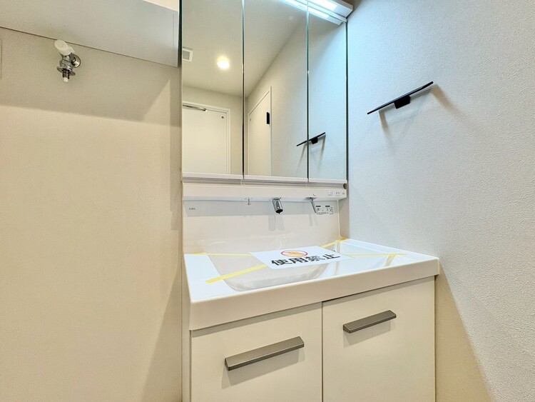 洗面 何かと物が増える場所だからこそ、スッキリと見映えの良い空間に。