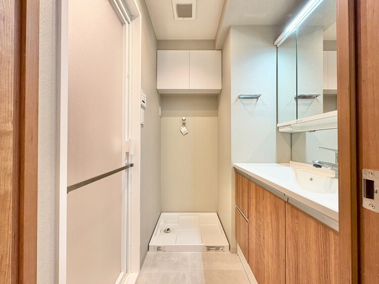 洗面 清潔感と心地よさを重視した、上質感漂うパウダールーム。