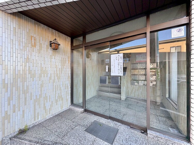 エントランス 外と内をつなぐエントランスは、まさに顔となる場所。