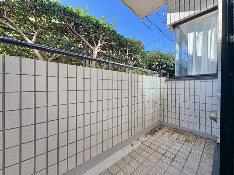 バルコニー 暮らしの中で、光と風を演出してくれるバルコニー。