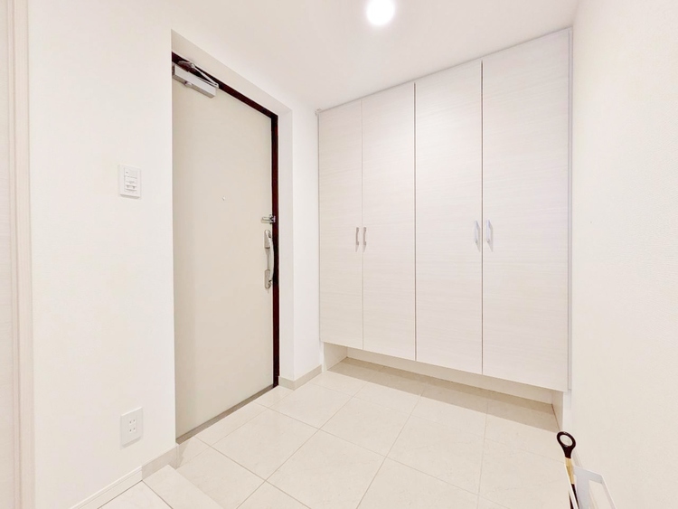 玄関 シューズボックスを完備した玄関です。