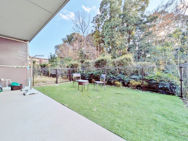 バルコニー 暮らしの中で、光と風を演出してくれるバルコニー。