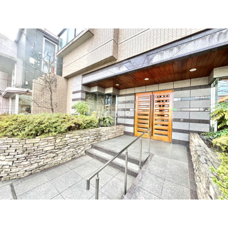 エントランス 令和7年12月5日撮影