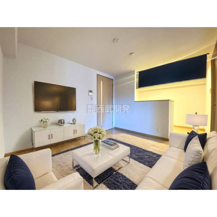 居間 配置してある家具や小物はCGによるイメージです