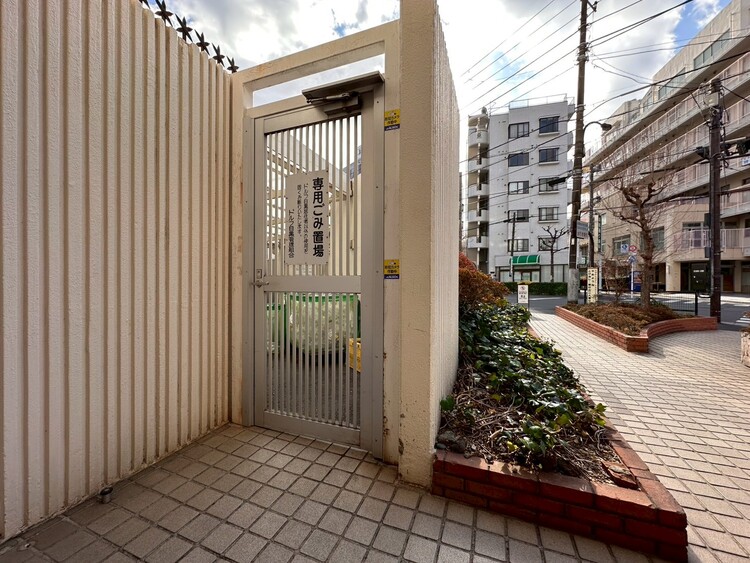 その他 ゴミ置場。綺麗に管理されております。