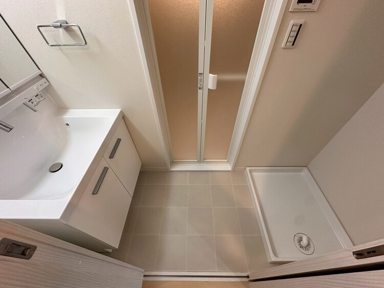 その他 十分な広さの脱衣所。