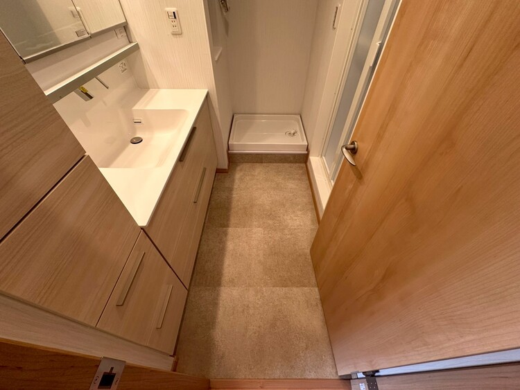 その他 十分な広さの脱衣所。