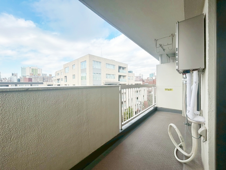 その他 朝の澄んだ空気や、夕方に吹く清々しい風を感じられるバルコニー。