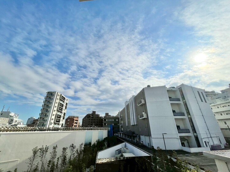 その他 眺望や窓からの景色が良いと、家で過ごす時間も快適です。