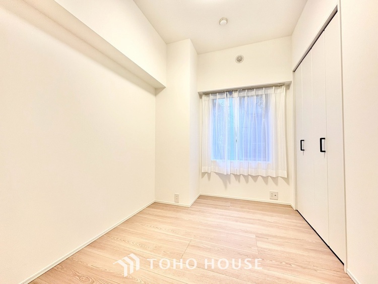 内装 ◆子供部屋◆冷涼な風、そよぐリビング。だんらんの場所はここから始まり、ここで終わる。家族の笑顔が集う素敵な場所だから、こだわり抜いた思いが詰まっているのだと思う。