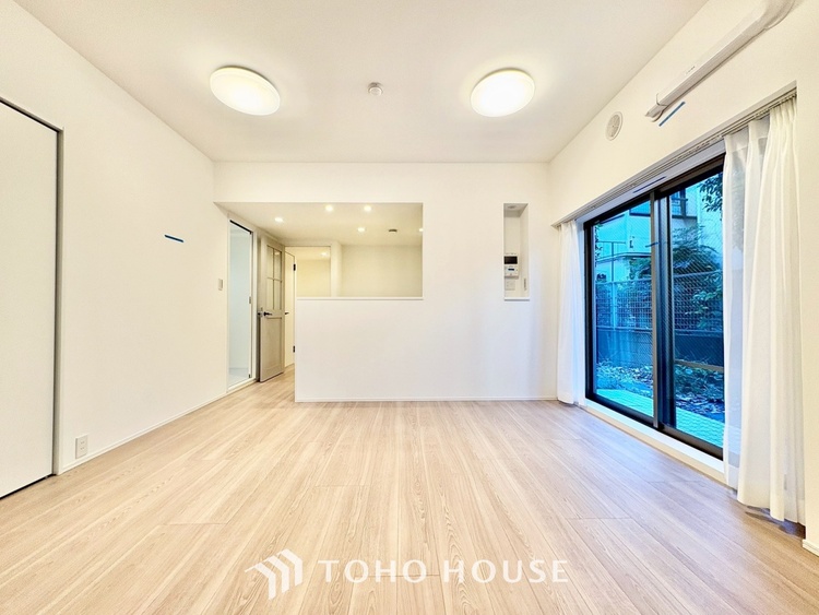 内装 ◆隠された美しさ◆流麗な音楽が流れているような繊細でいながら整然かつ堅牢なこの空間。この空間は確かに美しい。しかし、そこには美しさ以上のものが隠されている。