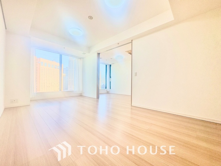 内装 【Green orchestra】◆緑の匂いに誘われて◆目を閉じれば深緑の香り。五感を研ぎ澄まし、日々の疲れを心から癒してくれる。深呼吸するほどに爽やかな薫りたち込める新緑にそと微笑む私達。