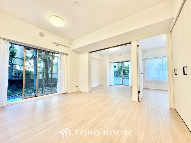 内装 ◆ここに在る◆事も無げに美しく、伝えるには筆舌に尽くし難い。豪華絢爛や華美と言う事ではなく、住まう者にとって暮らし易く心地がいいと言う美しさがこの住まいには込められている。