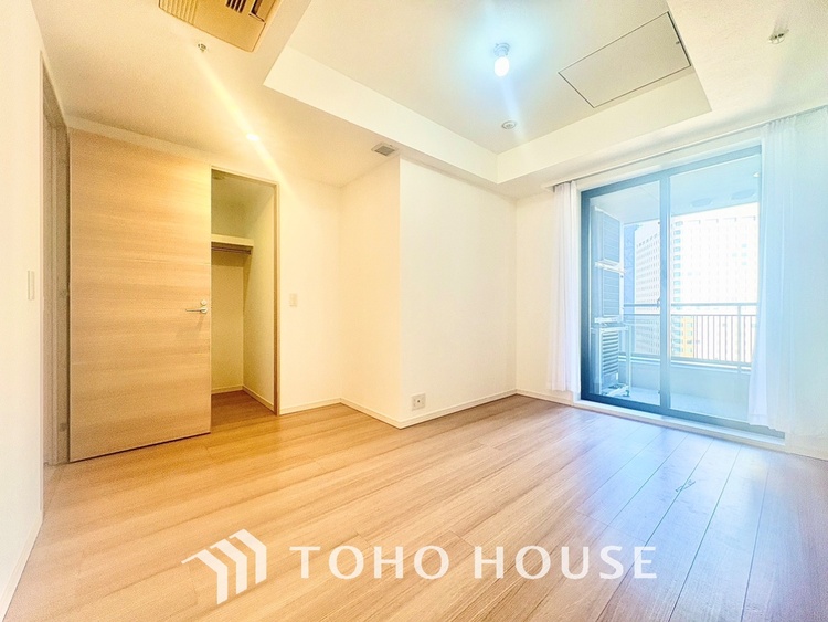 内装 ◆時を忘れる場所◆ここにはみんなが集い、食事と楽しい会話が始まる。話に夢中になりすぎて、ついつい時を忘れ夜半過ぎになってしまう。そんな束の間の幸せを感じさせてくれる場所でありたい。