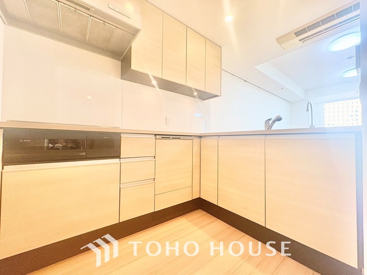 キッチン 【cooking papa is here】料理が苦手な人でも、チャレンジしてみたくなるワイドスパンのキッチン。家族の食卓がここから始まる。