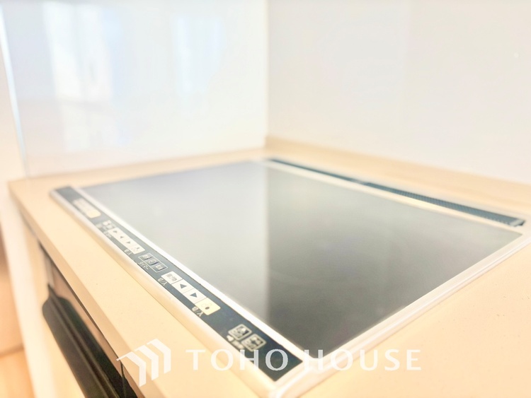 キッチン 【cooking papa is here】料理が苦手な人でも、チャレンジしてみたくなるワイドスパンのキッチン。家族の食卓がここから始まる。