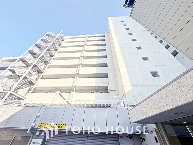 その他 広々としたキッチンのシンクは、料理の準備と片付けを楽にし、使いやすさを最大限に引き立てます。