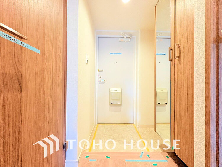 玄関 落ち着いた雰囲気の玄関、家族の帰りを暖かく迎えてくれます