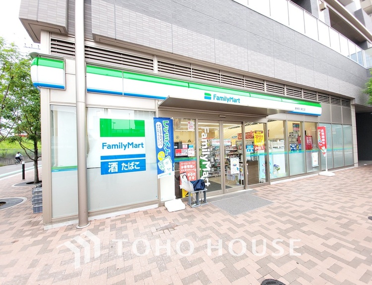 周辺 ファミリーマート 東神奈川東口店　距離850m