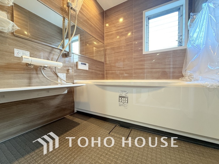 風呂 一日の疲れを癒すバスルームは、心地よいリラックスを叶える清潔感溢れる空間