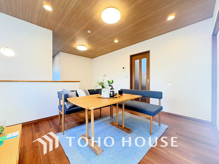 内装 家族みんなが爽やかに過ごせるように、光をたっぷり取り込んだLDK