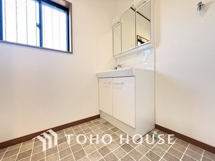 洗面 豊富な収納スペース、身支度のしやすい洗面所