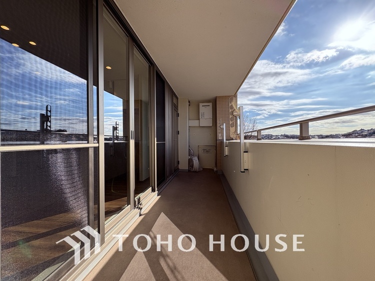 バルコニー 陽当たり良好なバルコニー