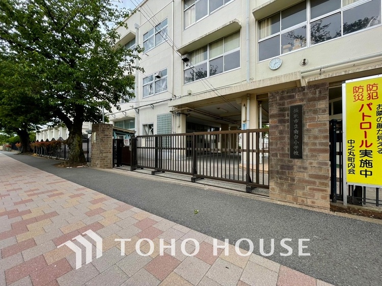 周辺 横浜市立南台小学校　距離600ｍ