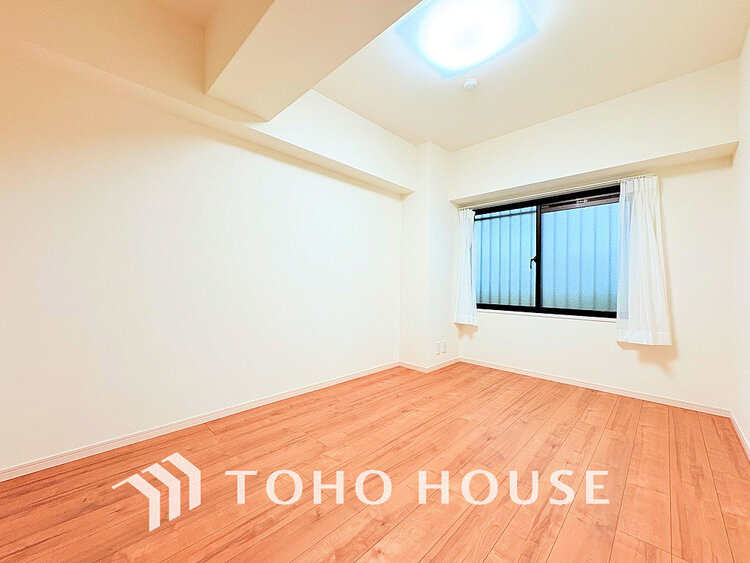 内装 シンプルですっきりとした室内は飽きのこない居心地の良い雰囲気