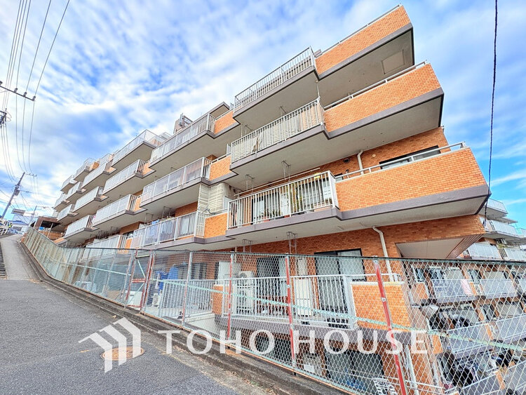 外観 〜大切なペットと暮らせるリノベーション住戸〜家具・エアコン付きの2SLDK住戸〜