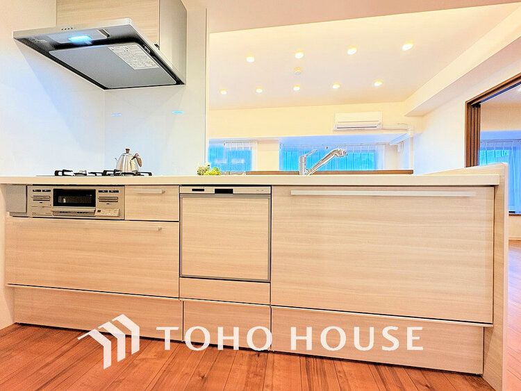 キッチン シンプルな部屋の雰囲気に溶け合うナチュラルキッチン