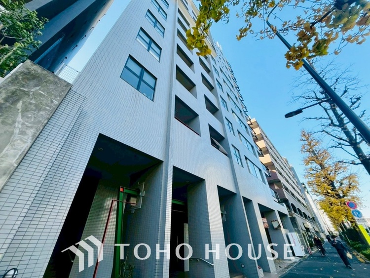 外観 漂う上質な空気感、マンションに入れば「おかえりなさい」と笑顔で迎えてくれるエントランス。最良の心配りを感じるマンションでした。