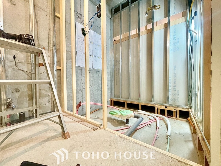 洗面 【改装中】【WASHROOM】◆快適◆煌びやかな暮らしの中にも忘れたくない快適さ。大きな収納が助けてくれます。