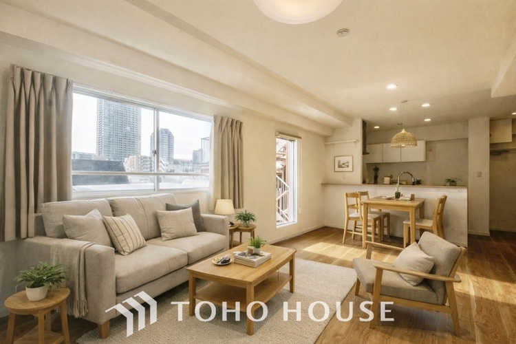 内装 ＊配置してある家具や小物はCGによるイメージ画像です。叶えたかったのは落ち着きのあるナチュラルな風合い、そして開放感があるリビング。優雅な気分に浸れる幸せな時間を家族が自然と集まりたくなるこの空間で。