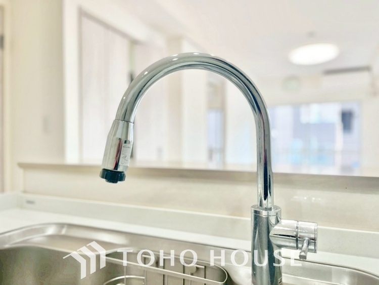 キッチン 【KITCHEN】◆家族のおはよう◆の声を笑顔で迎えてあげられるシステムキッチン。朝ごはんが楽しみでちょっと早起きしたくなるんです。