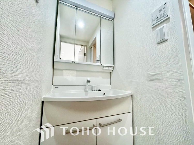 洗面 ここに集まる家族の会話と笑顔が絶え間なく続く幸せな空間。