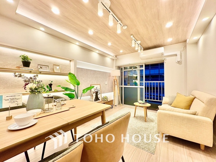 内装 愛しさと、切なさと、心強さと。いつもそばで共感してくれる、恋人のような存在。そんな部屋で生きて行きたい。