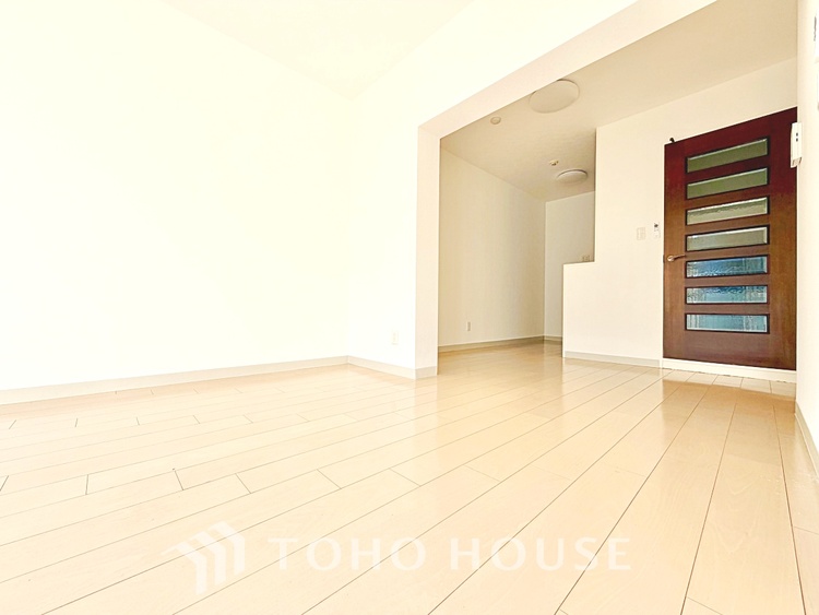 内装 【Intercom】鮮明なモニターでしっかり相手を確認でき、防犯のスタート。安心の一歩は玄関からですね。